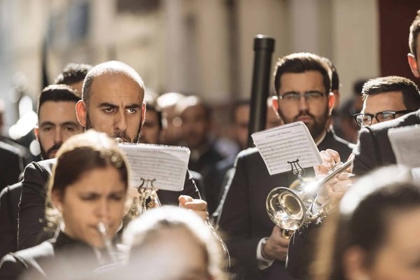 Unlocking Tactical Mastery: Strategies for Football Players to Enhance Performance in UK Leagues